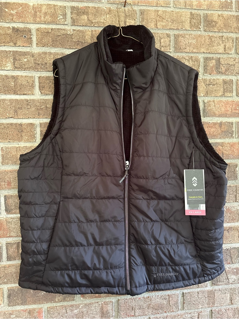 Free Country Men’s Black Quilted Puffer Vest with Sherpa Lining